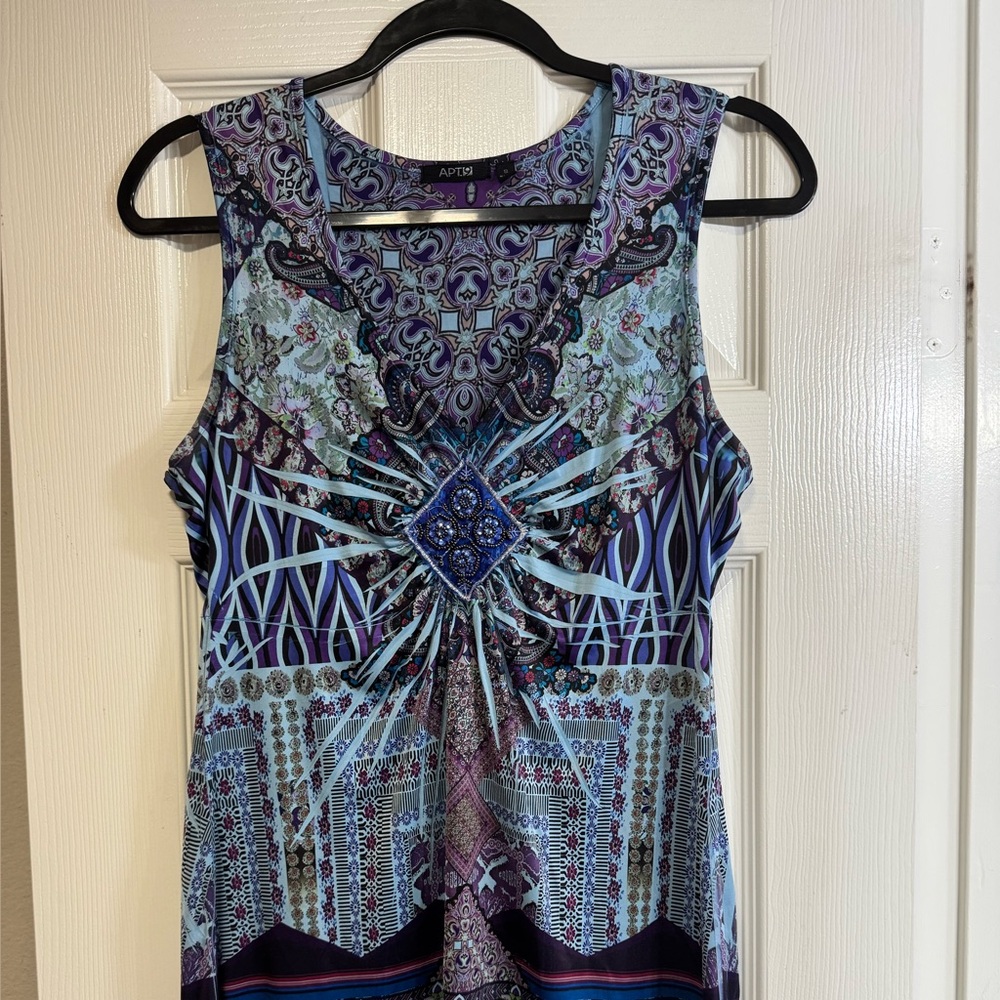 Apt. 9 jeweled paisley sleeveless blouse. Sm. EUC. 94% polyester 6% spandex